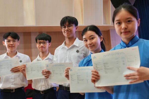(From left) Ian Choi, Chong Yi-lam, Wong Yik-ka, Luann Ma and Chan Hoi-yin pose at St Paul’s Co-educational College. Photo: Karma Lo