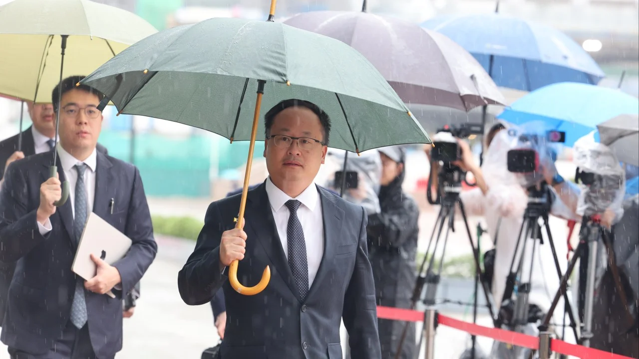 Deceitful firms mostly to blame for deadly Tai Po blaze, government counsel says