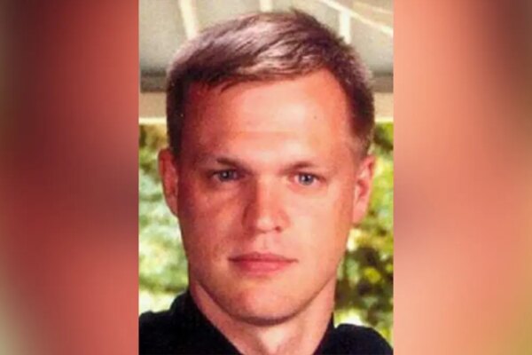 U.S. Marshals Service wanted photo of former South Carolina police officer Dan Hiers Jr.