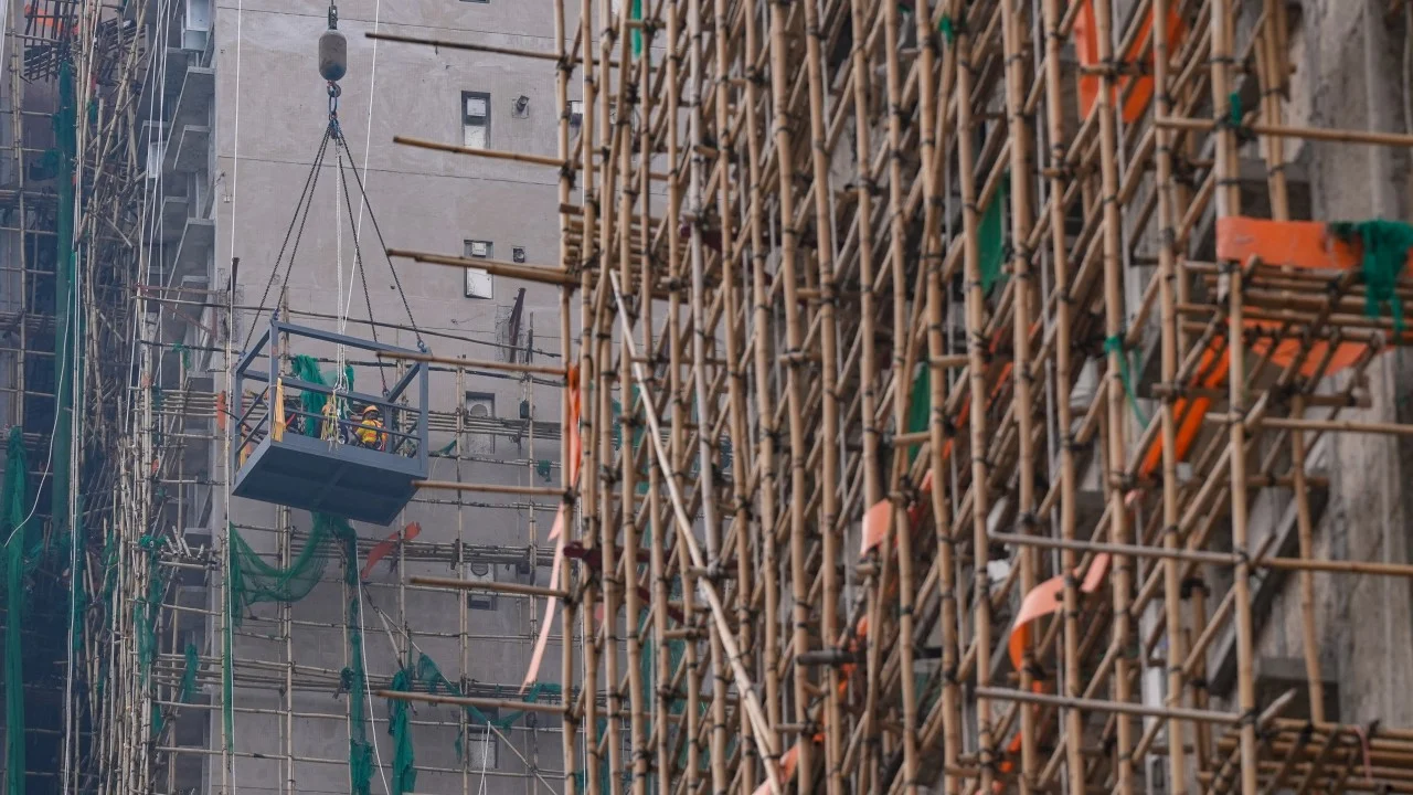 Tai Po fire inquiry legal team calls for bamboo scaffolding to be phased out