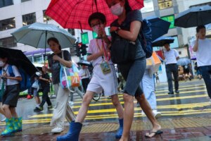 Hong Kong issues amber rainstorm warning, urges public to take precautions