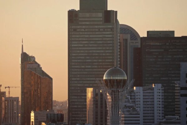 Exclusive | Family office of Henderson Land boss to fast-track Central Asia green energy plans