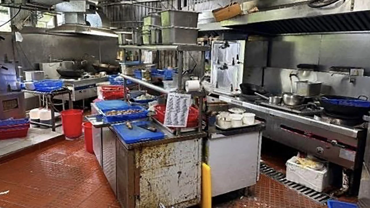 125 arrested as triads use violence to take over construction site lunchbox trade
