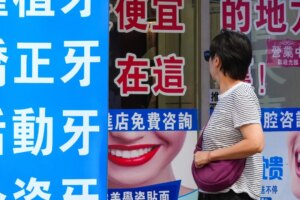 Man held as mainland Chinese dental centre in Hong Kong raided amid promotions