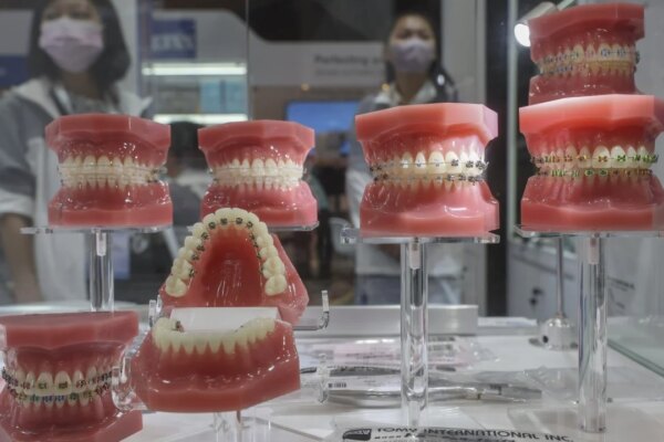 Mainland Chinese dental clinics in Hong Kong come under scrutiny of authorities