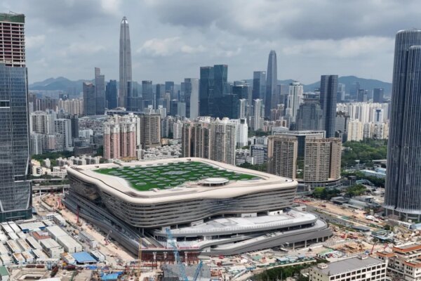 Promote Huanggang Port crossing system and improve bus parking, authorities urged