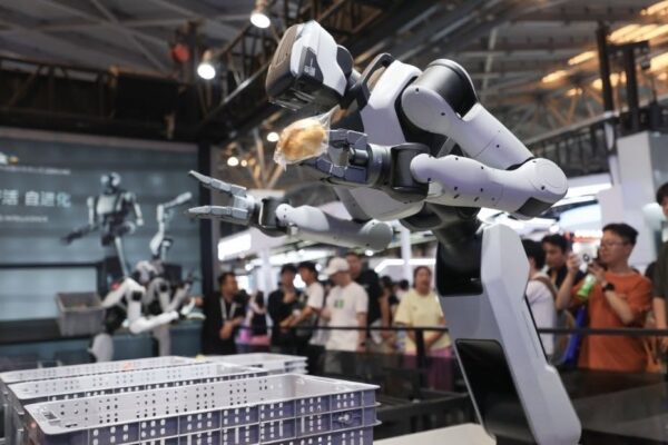 General embodied AI combines advanced intelligence with physical robots, allowing them to carry out a wide range of tasks and adapt to different environments and real-world applications. (2026 World AI Conference).jpg