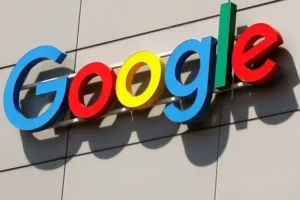 GOOG Down 3% as Broader Chip Slump Meets AI Setback