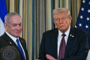 US President Donald Trump and Israeli Prime Minister Benjamin Netanyahu (L) (AFP)