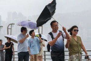 Hong Kong may issue typhoon signal on Tuesday or Wednesday as Narra approaches