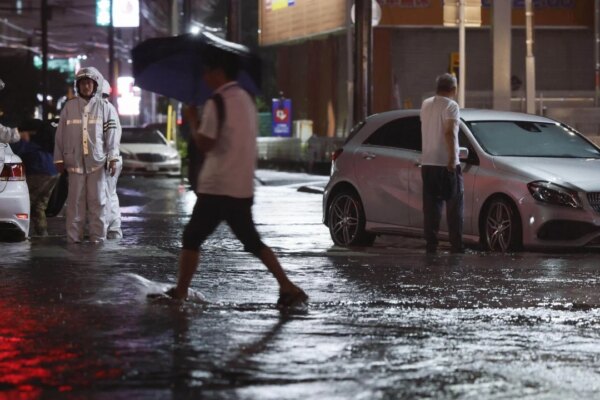 Hongkongers stranded after storm disrupts trains and roads to Narita Airport