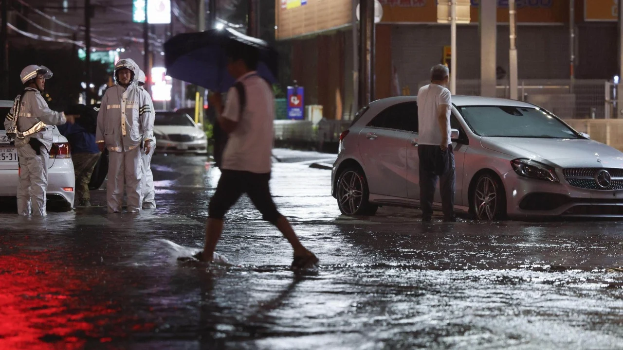 Hongkongers stranded after storm disrupts trains and roads to Narita Airport
