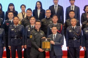 Bomb-disposal team, light public housing unit win chief executive’s award