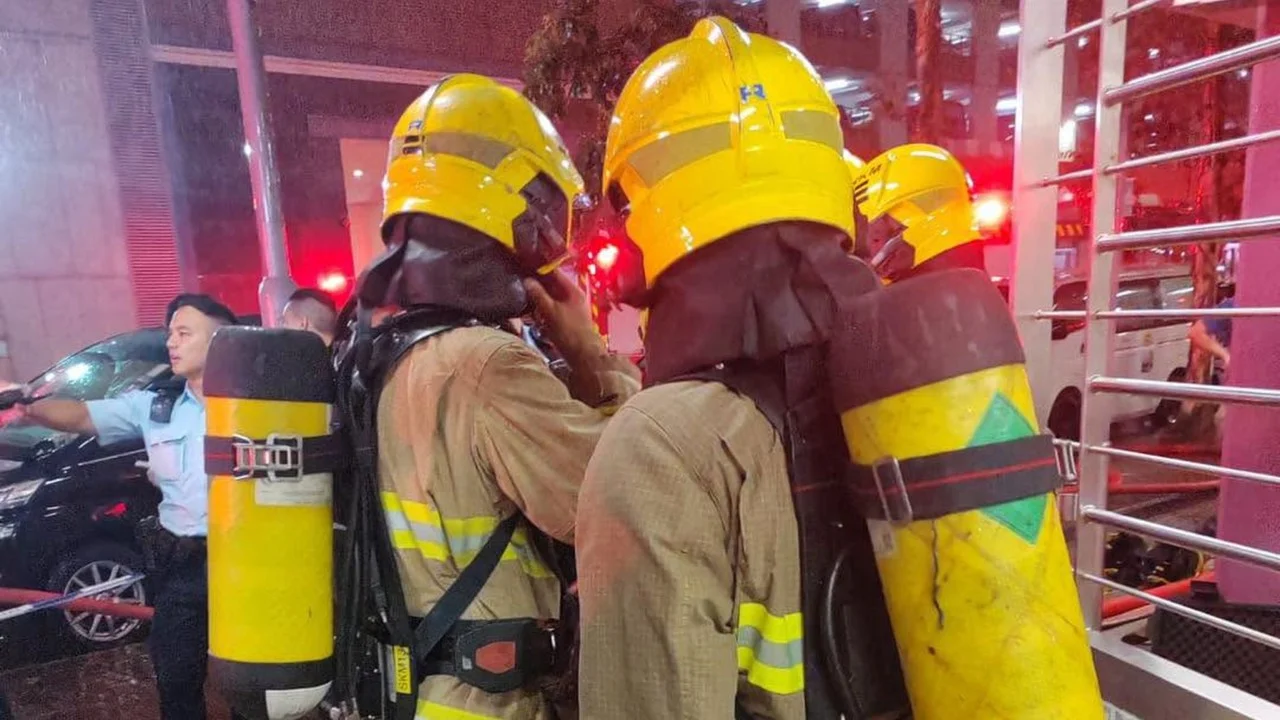 3 people injured, 4 cats dead after power bank catches fire in Hong Kong flat
