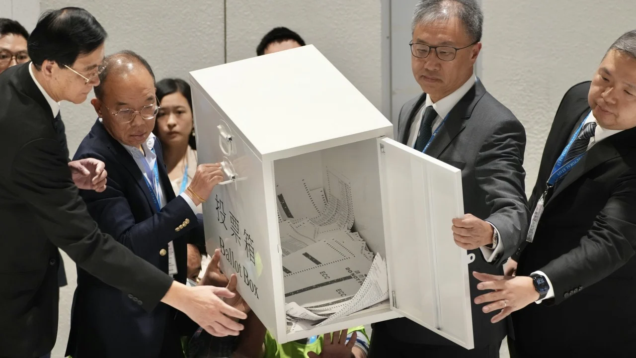 Number of registered electors in Hong Kong drops for fifth year to 4.12 million