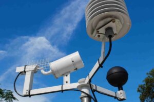 Why is Hong Kong’s heat-stress warning system for outdoor workers in the hot seat?