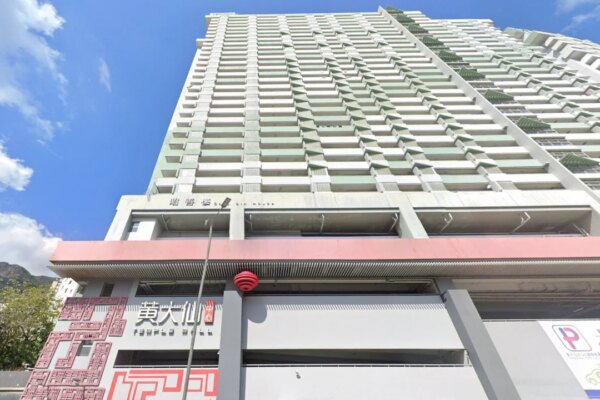 Man found with knife wounds in lift before another falls to death at same Hong Kong block