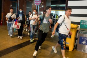 Visitors arrive at the convention centre on the first day of the Hong Kong Computer and Communications Festival 2026. Photo: Dickson Lee