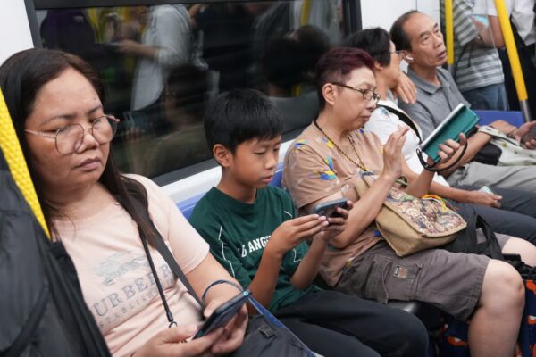 A survey found that 61.8 per cent of respondents backed legislation restricting under-16s from social media. Photo: Karma Lo