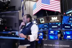 Dow Futures Boosted by Heavyweights Caterpillar, Apple, Cisco, and UnitedHealth