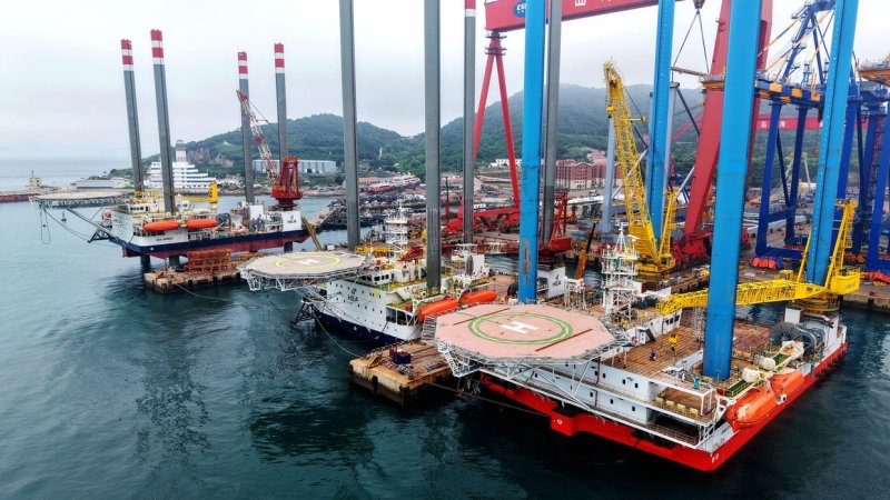 Cargo ship fire in China kills 20, several missing