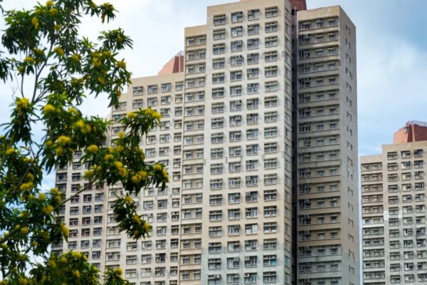 75.8% of flat owners at block unscathed by Tai Po fire agree to sell to authorities
