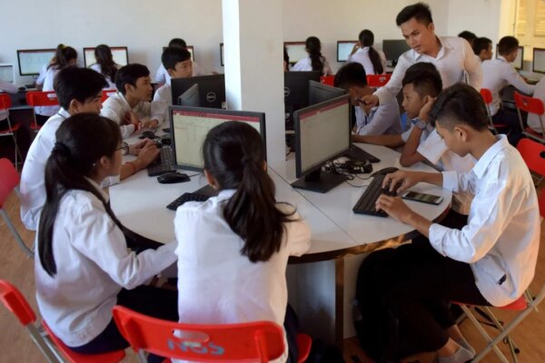 Hong Kong Jockey Club to offer computer training to more children in Cambodia