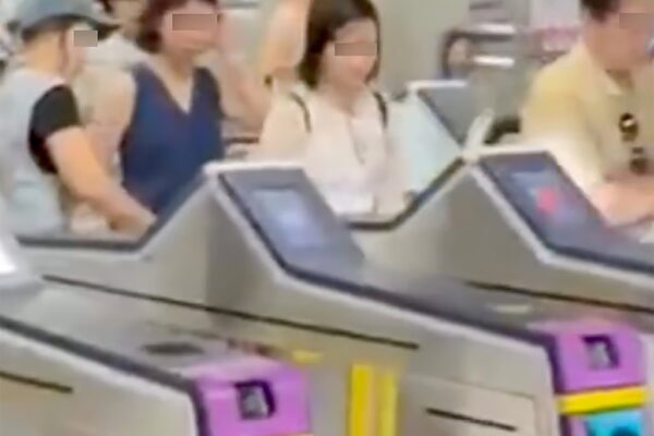 The incident sparked outrage on social media. Photo: Threads/samilivehk