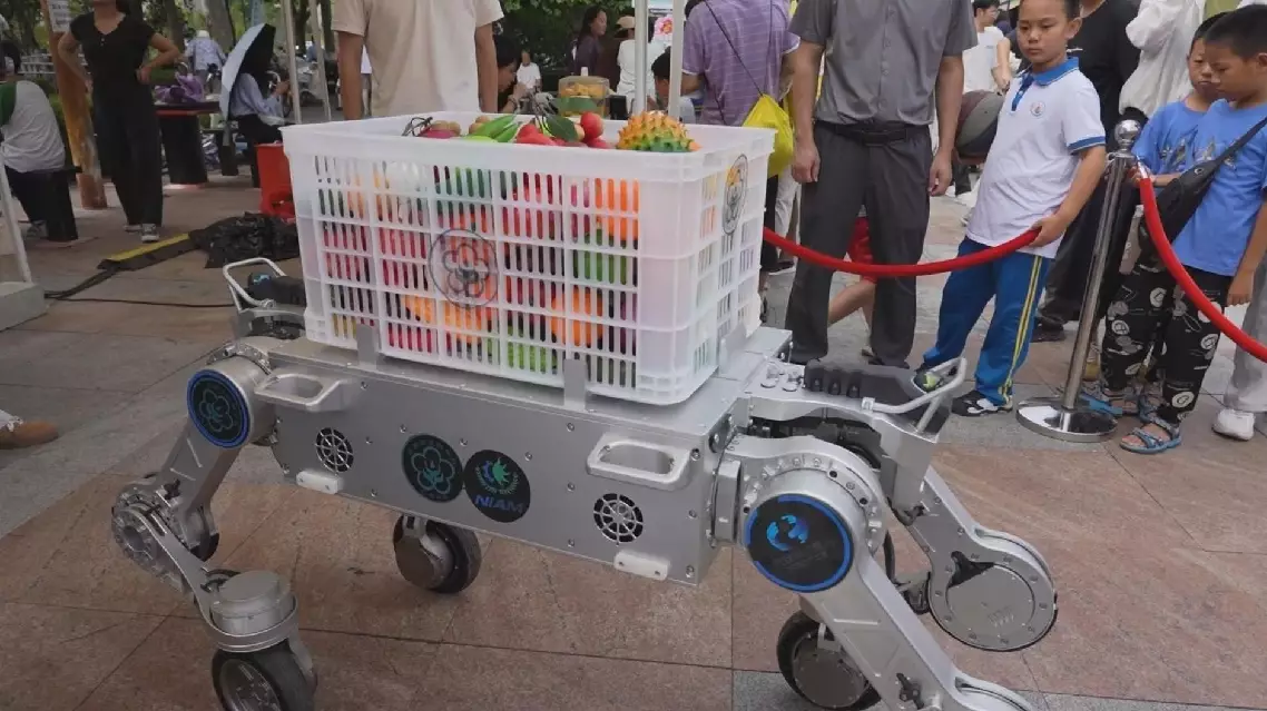 China unveils latest agricultural sci-tech achievements linking labs to daily life, dining tables