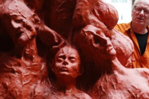 ‘Pillar of Shame’ sculptor to ask Denmark to negotiate for artwork’s return