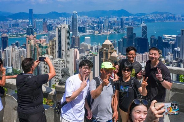 440,000 mainland arrivals over Mid-Autumn weekend, hotels brace for National Day