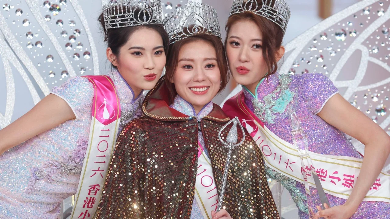 Theme park performer Bernice Yuen crowned Miss Hong Kong