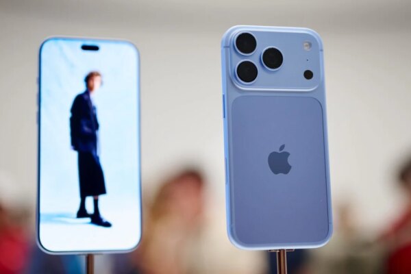 Hongkongers hit with unauthorised charges for new iPhone as banks launch probes