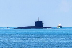 A Taiwanese submarine takes part in the Han Kuang military exercise in Kaohsiung on 5 August 2026 (AFP/Getty)