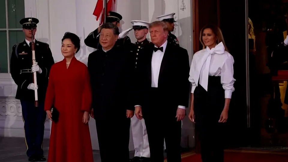 President Trump and First Lady Melania Trump welcome Chinese President Xi Jinping and his wife Peng Liyuan to the White House ahead of a state dinner.