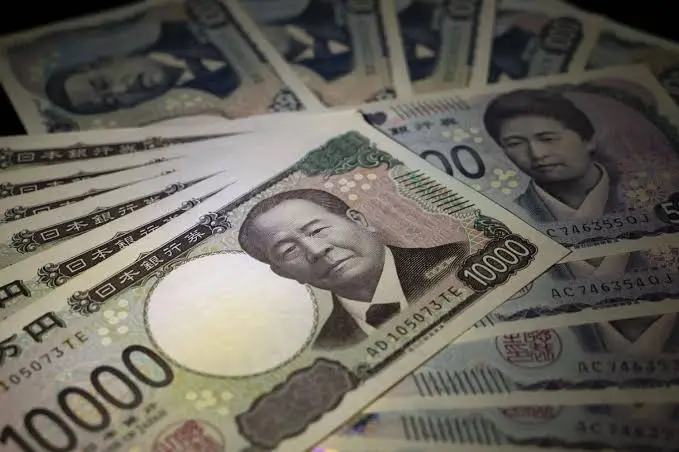 BREAKING: Japanese Yen Surges, Forex Traders Brace for Intervention